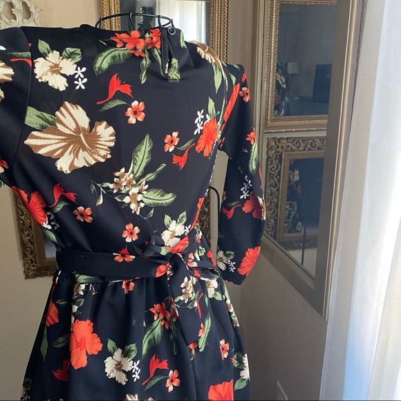 Floral Maxi Long Sleeve Dress - Picture 5 of 6